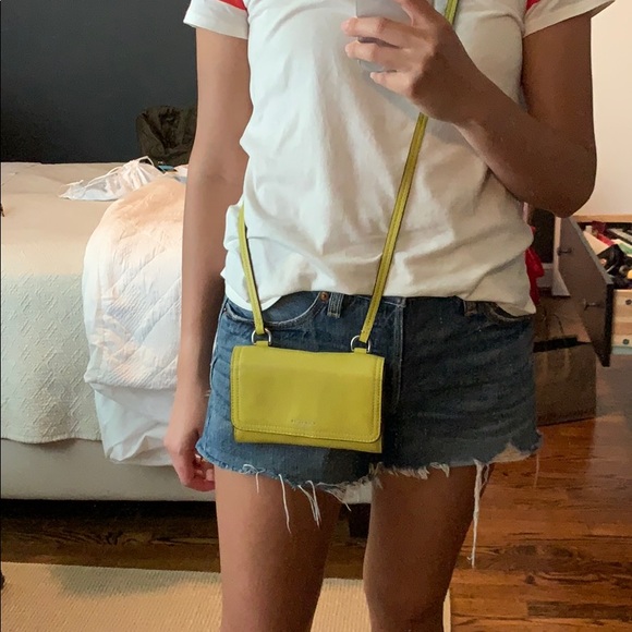 Coach yellow crossbody - Picture 2 of 5